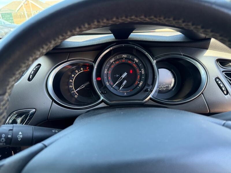 DS AUTOMOBILES DS 3