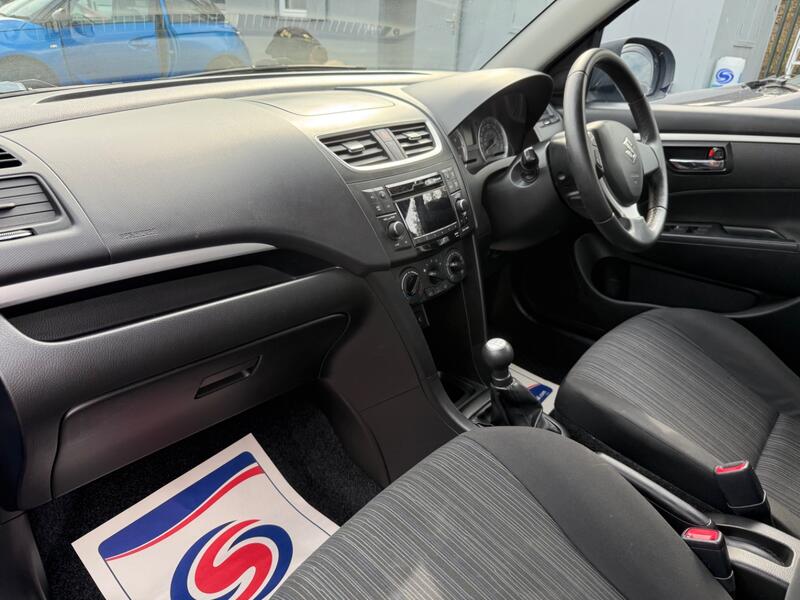 SUZUKI SWIFT